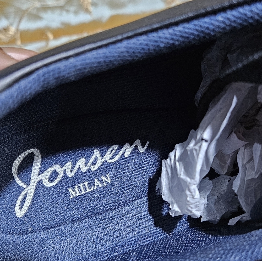 Men's Black Leather Casual Sneakers - Picture 10 of 17